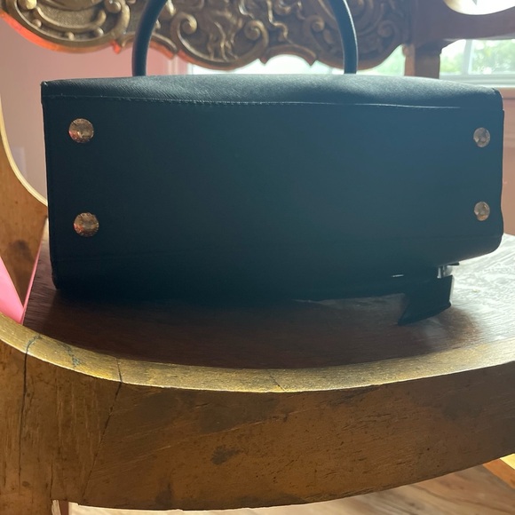 MICHAEL Michael Kors Hamilton Large East/West Satchel Gold Hardware - Picture 9 of 9